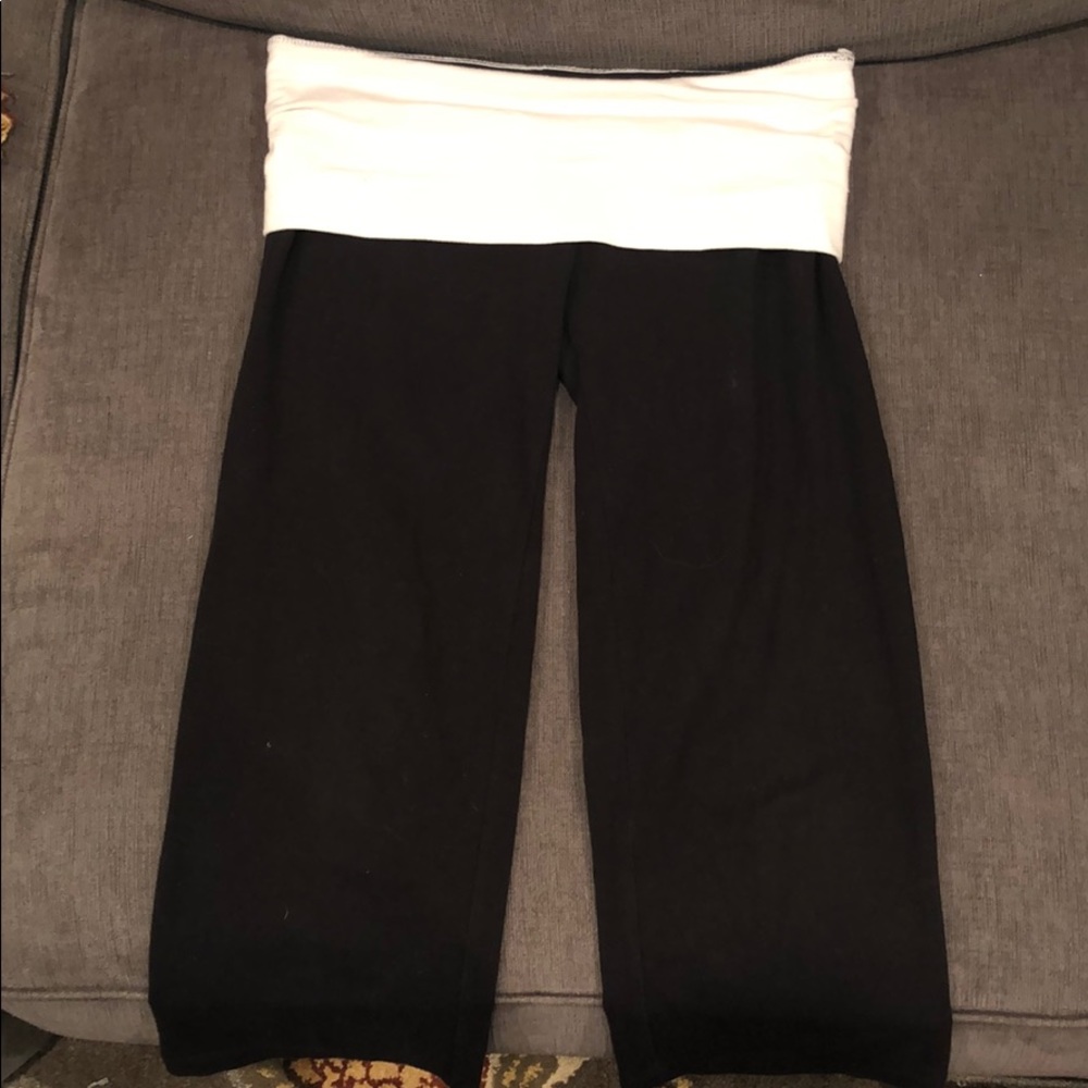 PINK cropped leggings